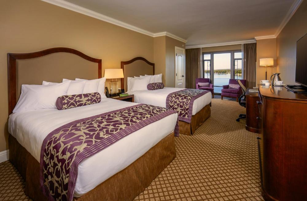 The Edgewater Queens interior